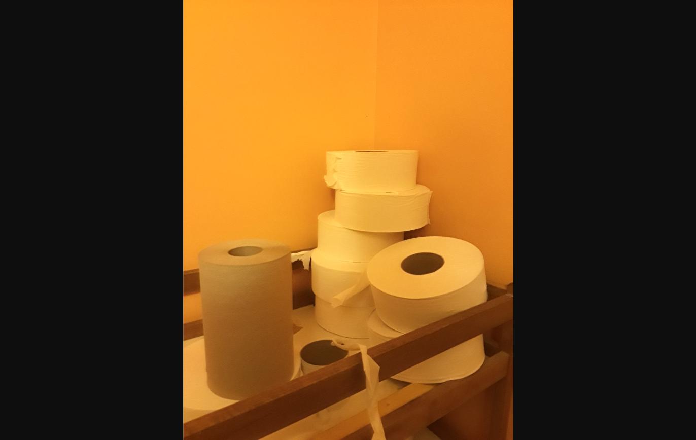 Papel higiénico Nevax 4 rollos
