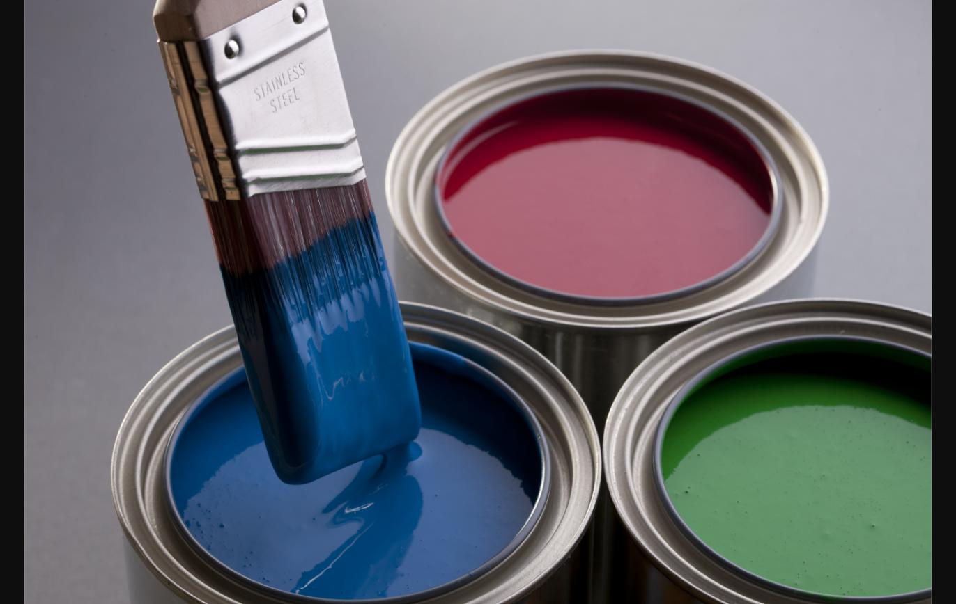 Galón de pintura látex blanco